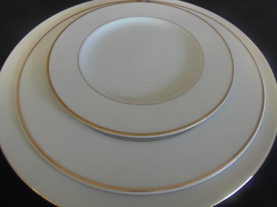 assiette ronde filet or 32